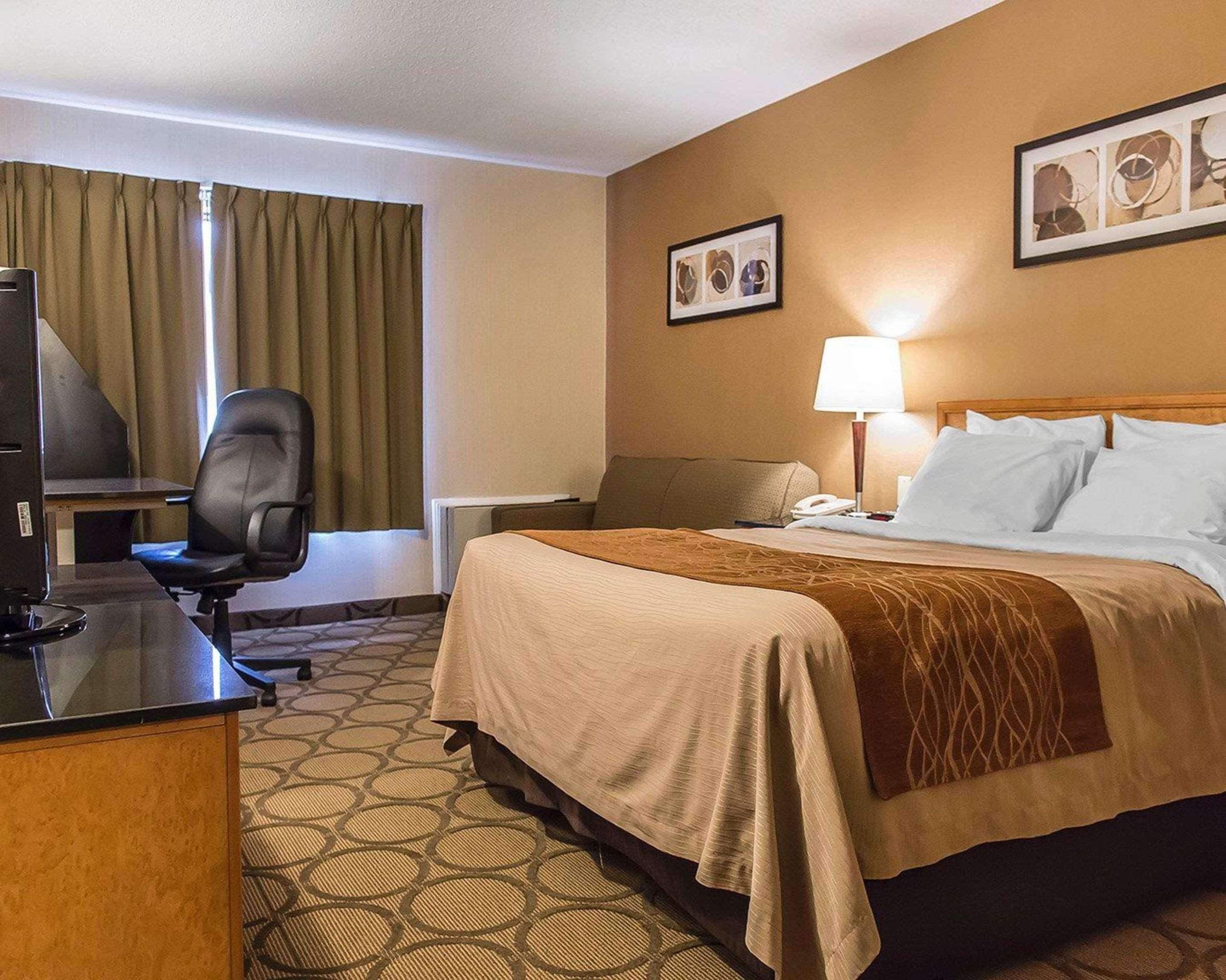 Comfort Inn Hwy 401 Kingston Ngoại thất bức ảnh