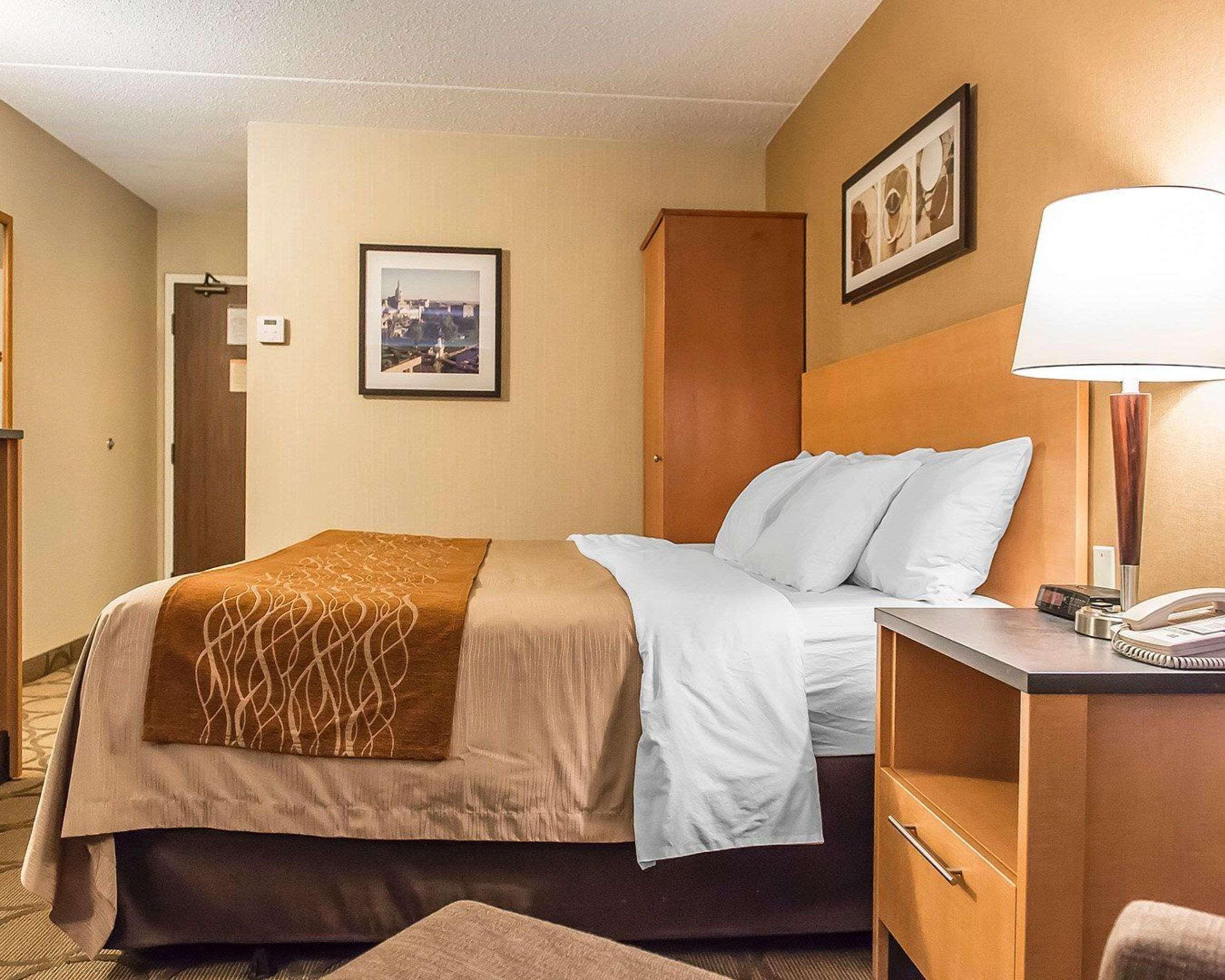 Comfort Inn Hwy 401 Kingston Ngoại thất bức ảnh