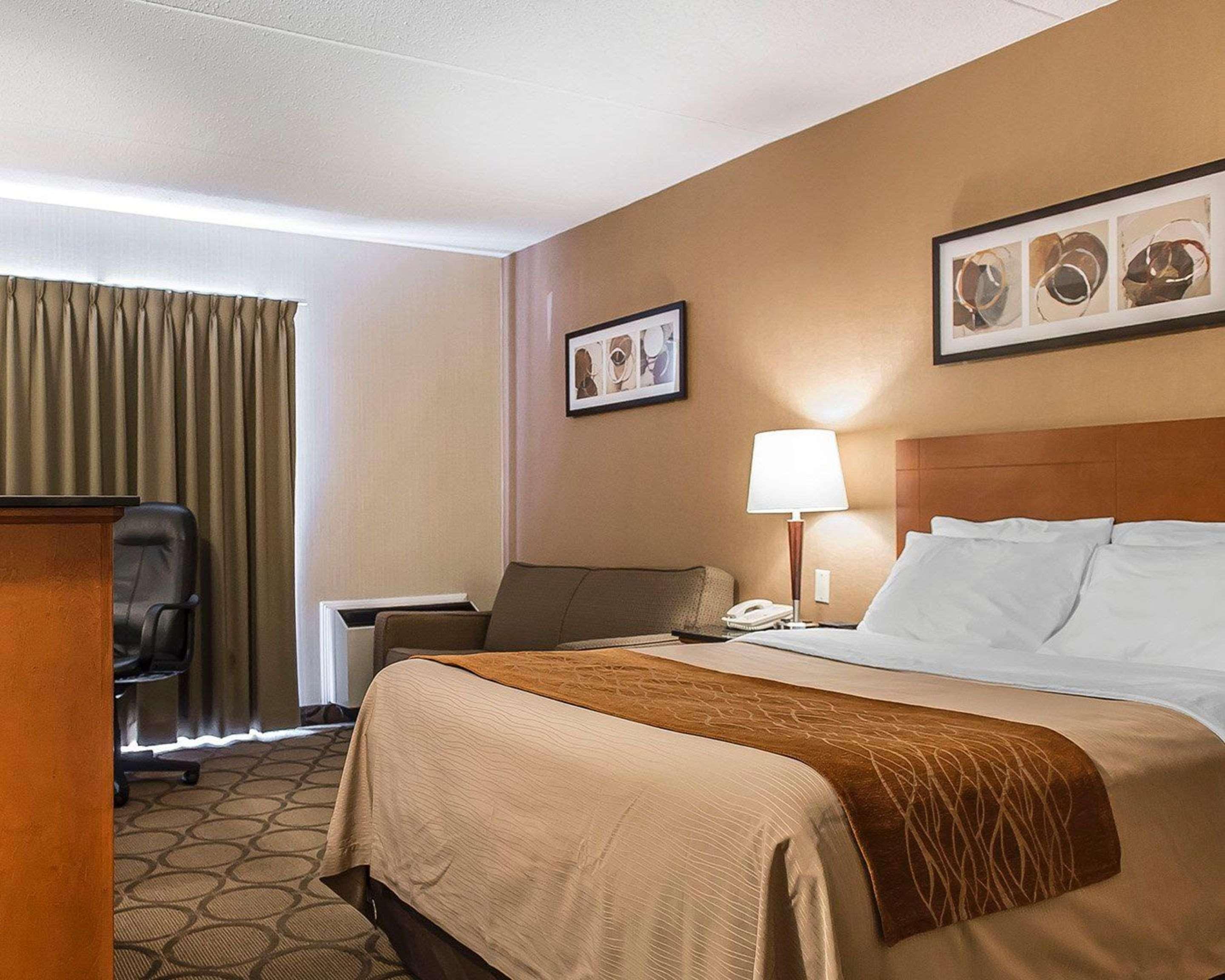 Comfort Inn Hwy 401 Kingston Ngoại thất bức ảnh