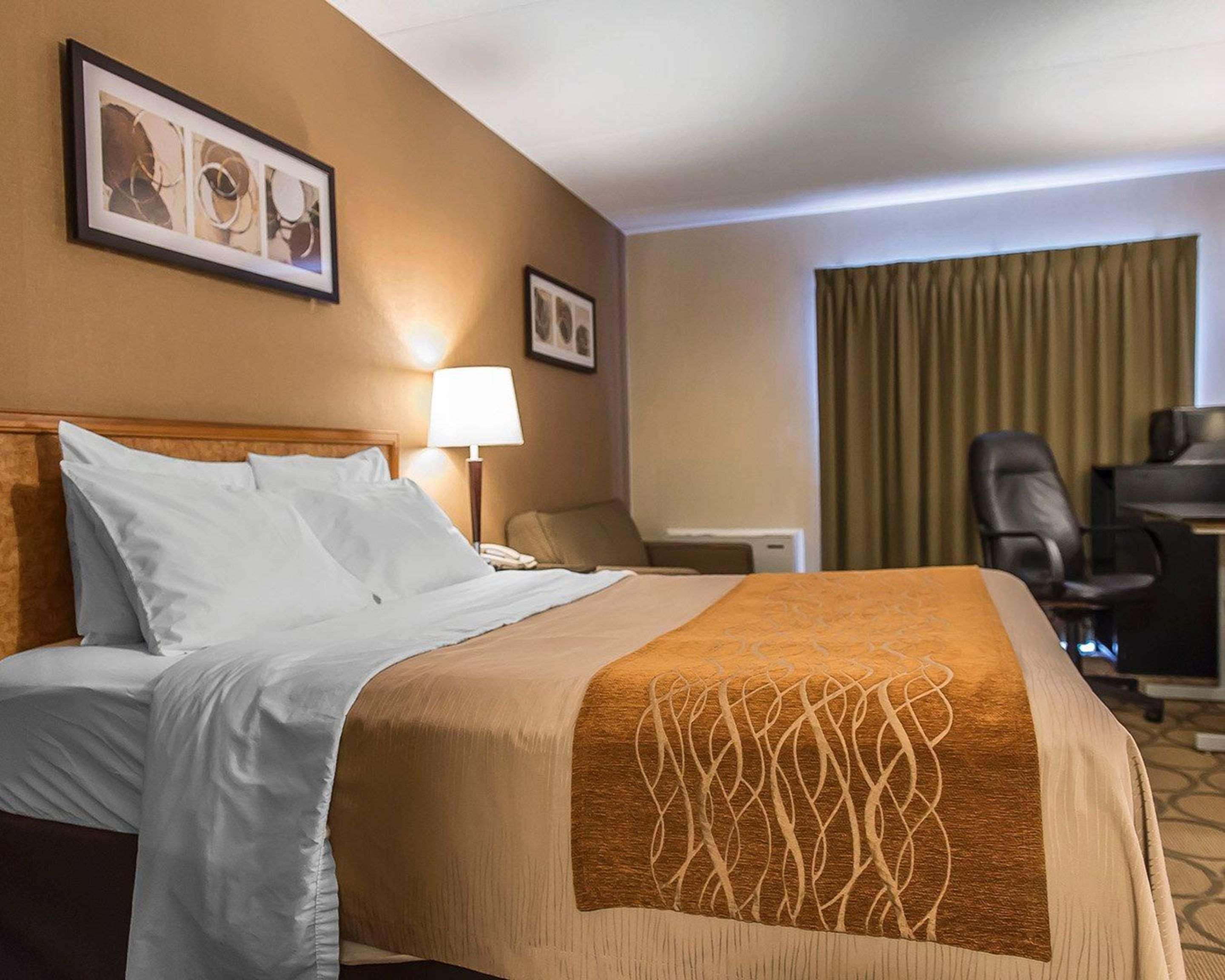 Comfort Inn Hwy 401 Kingston Ngoại thất bức ảnh