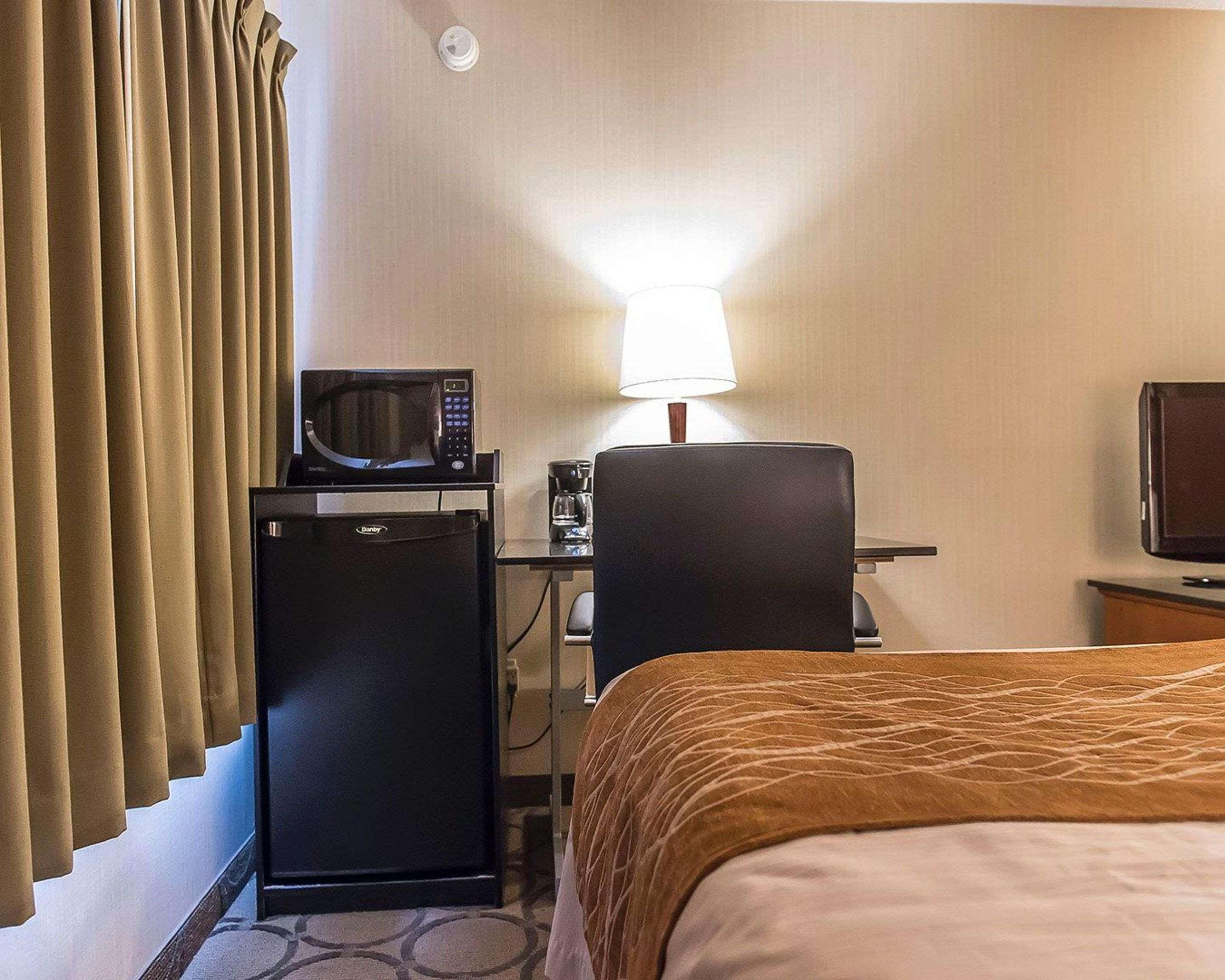 Comfort Inn Hwy 401 Kingston Ngoại thất bức ảnh