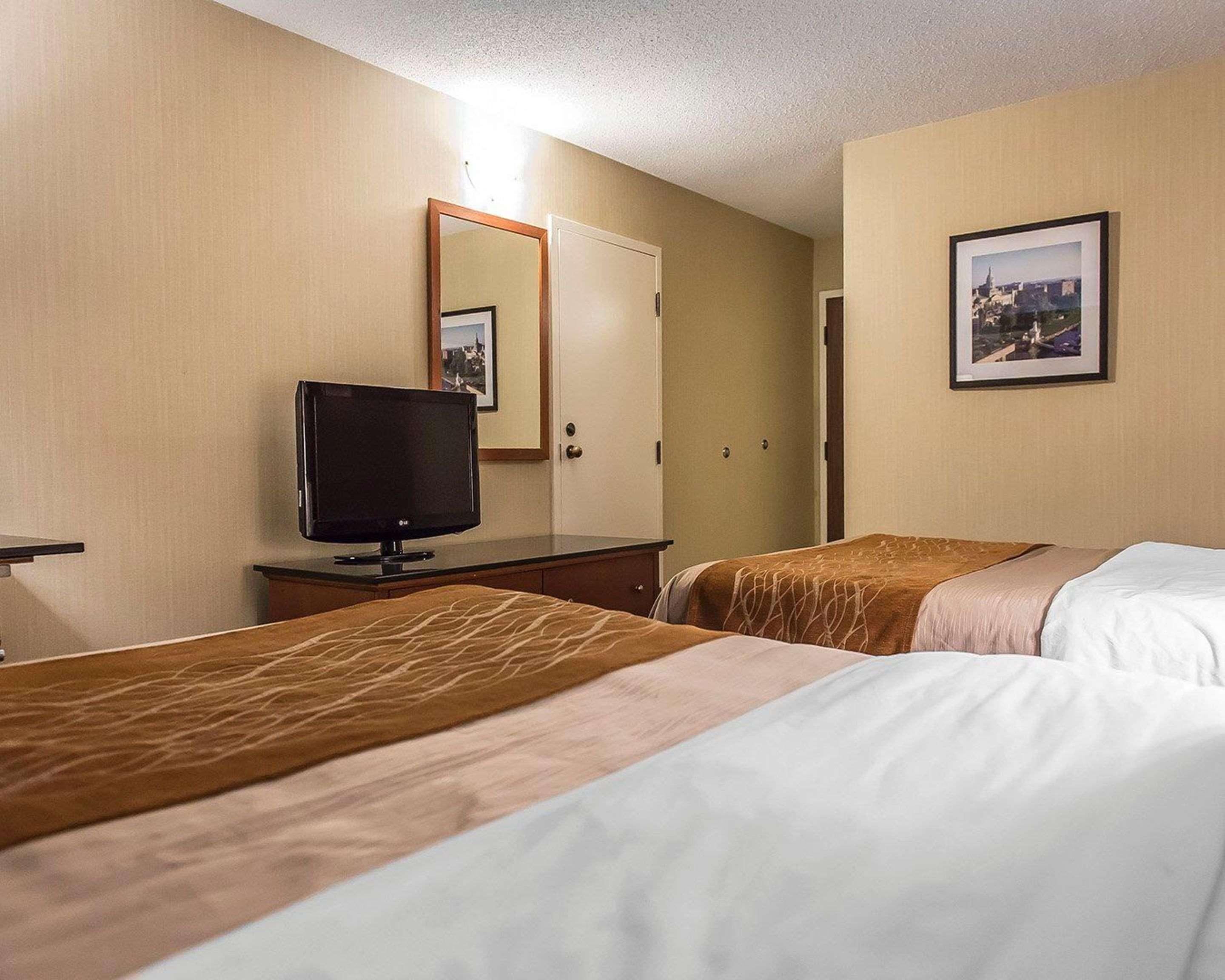 Comfort Inn Hwy 401 Kingston Ngoại thất bức ảnh