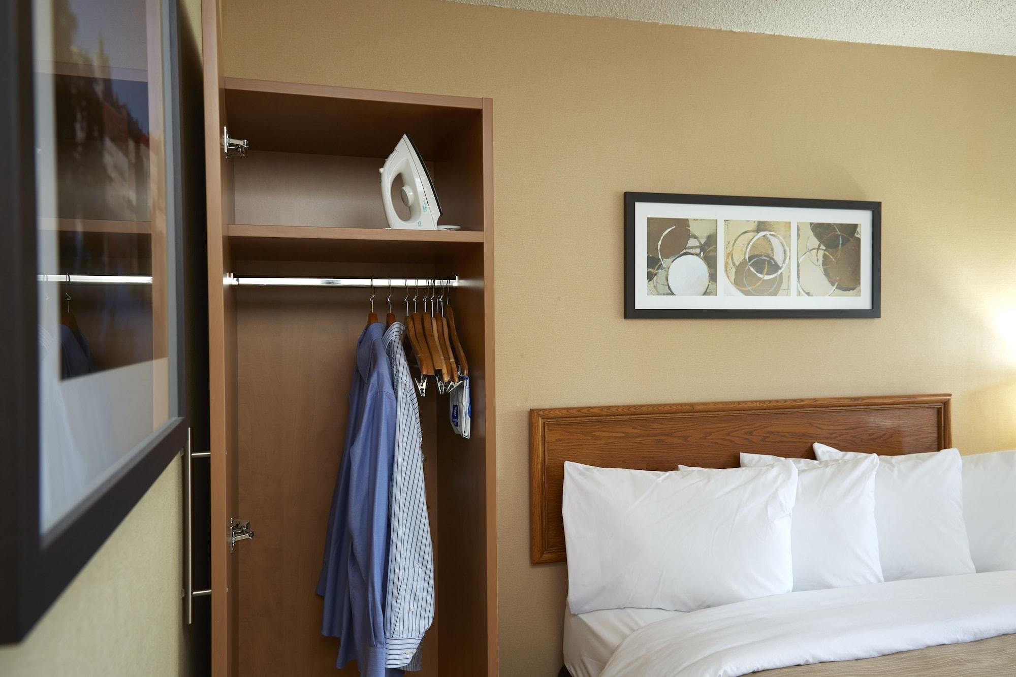 Comfort Inn Hwy 401 Kingston Ngoại thất bức ảnh