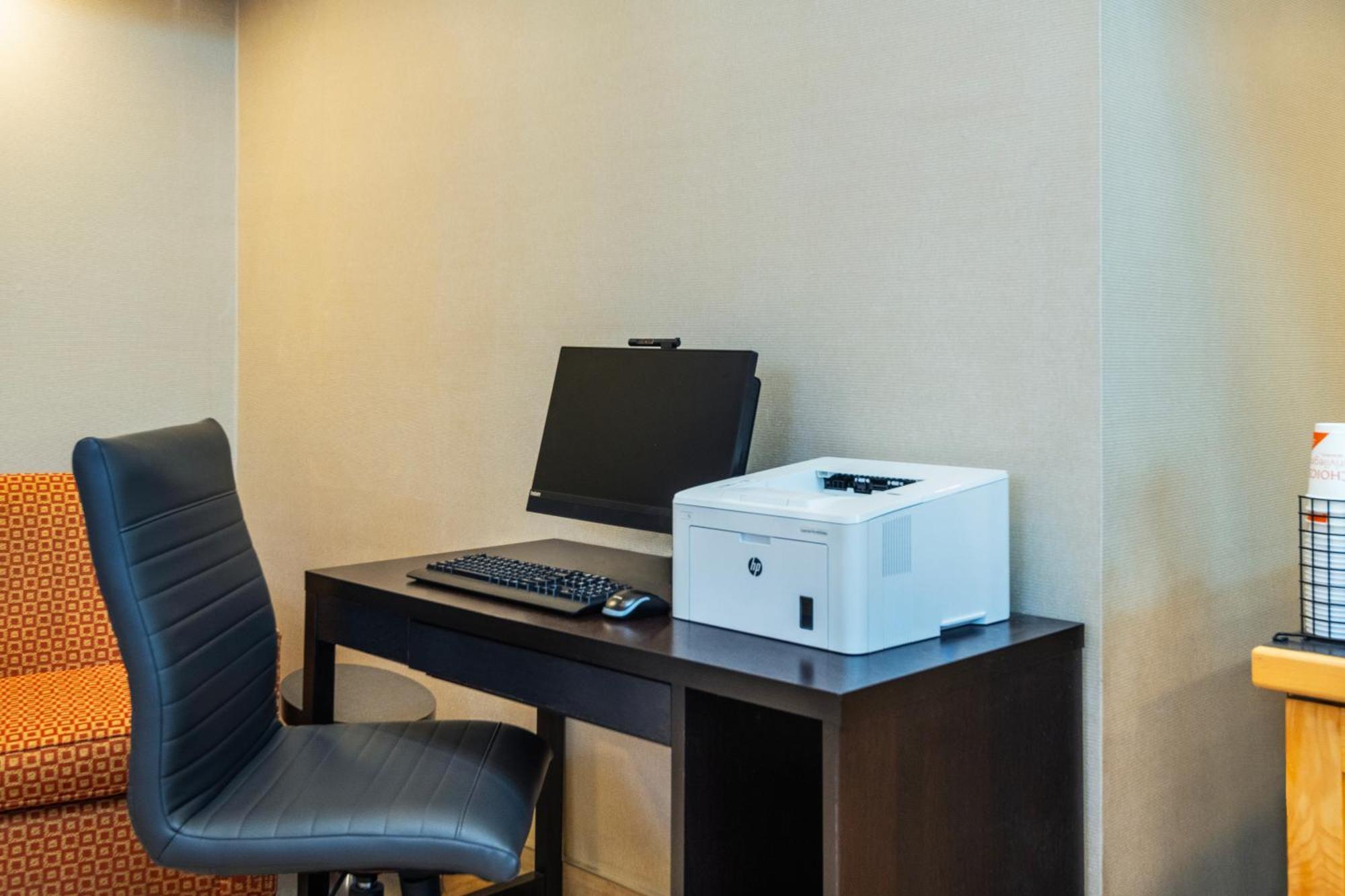 Comfort Inn Hwy 401 Kingston Ngoại thất bức ảnh