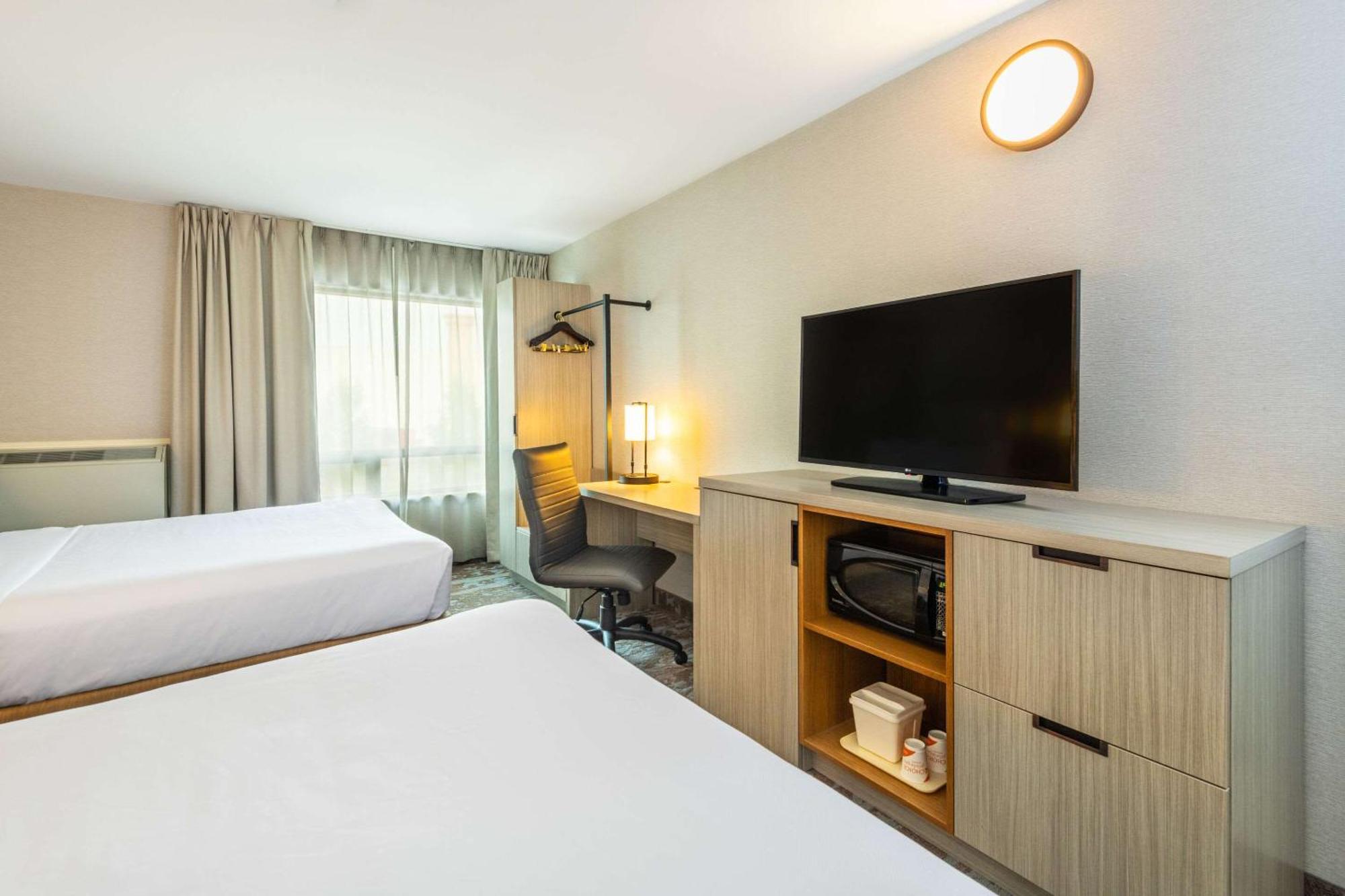 Comfort Inn Hwy 401 Kingston Ngoại thất bức ảnh