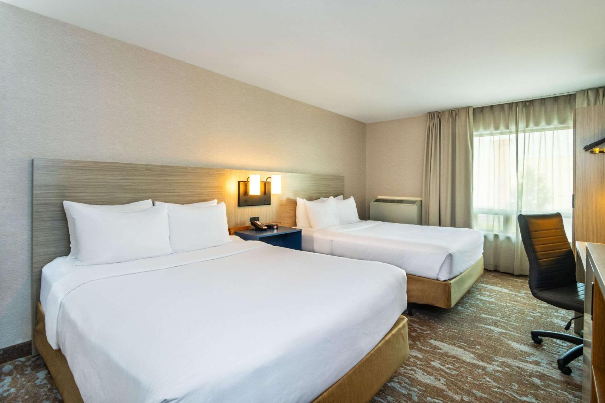 Comfort Inn Hwy 401 Kingston Ngoại thất bức ảnh