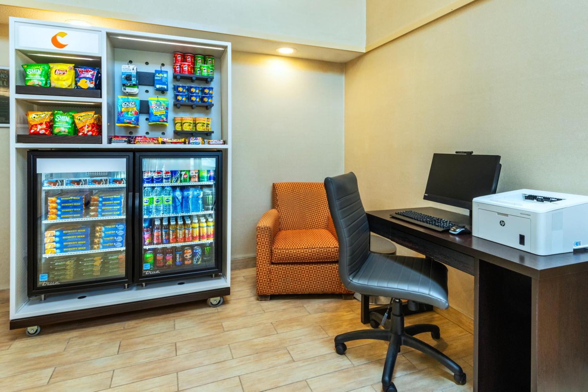 Comfort Inn Hwy 401 Kingston Ngoại thất bức ảnh